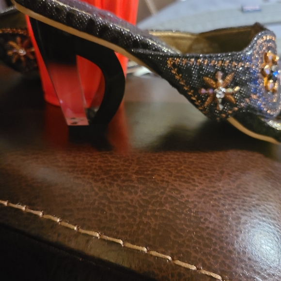 John Fashions - Picture 5 of 8